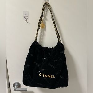 Authentic chanel 22 bag velvet. Super new